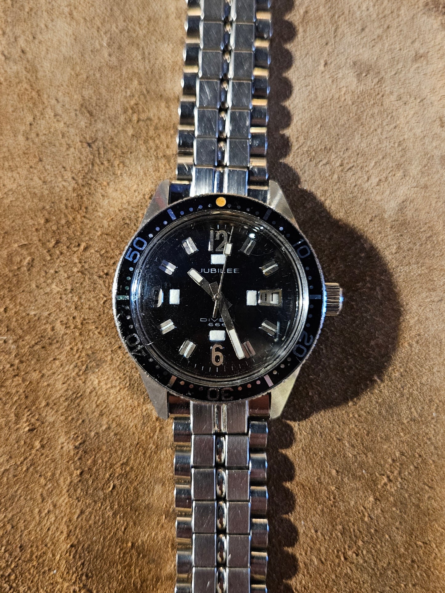 Jubillee Skin Diver 666 F511 watch from the 1960s