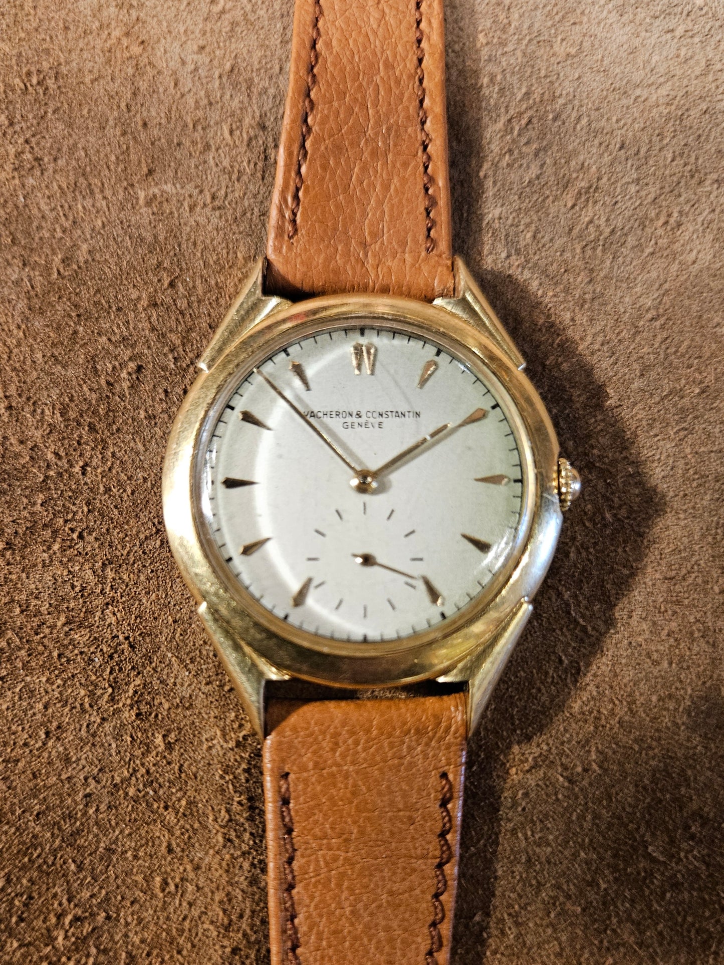 Vacheron Constantin 6028 Fancy lugs watch from the 1950s