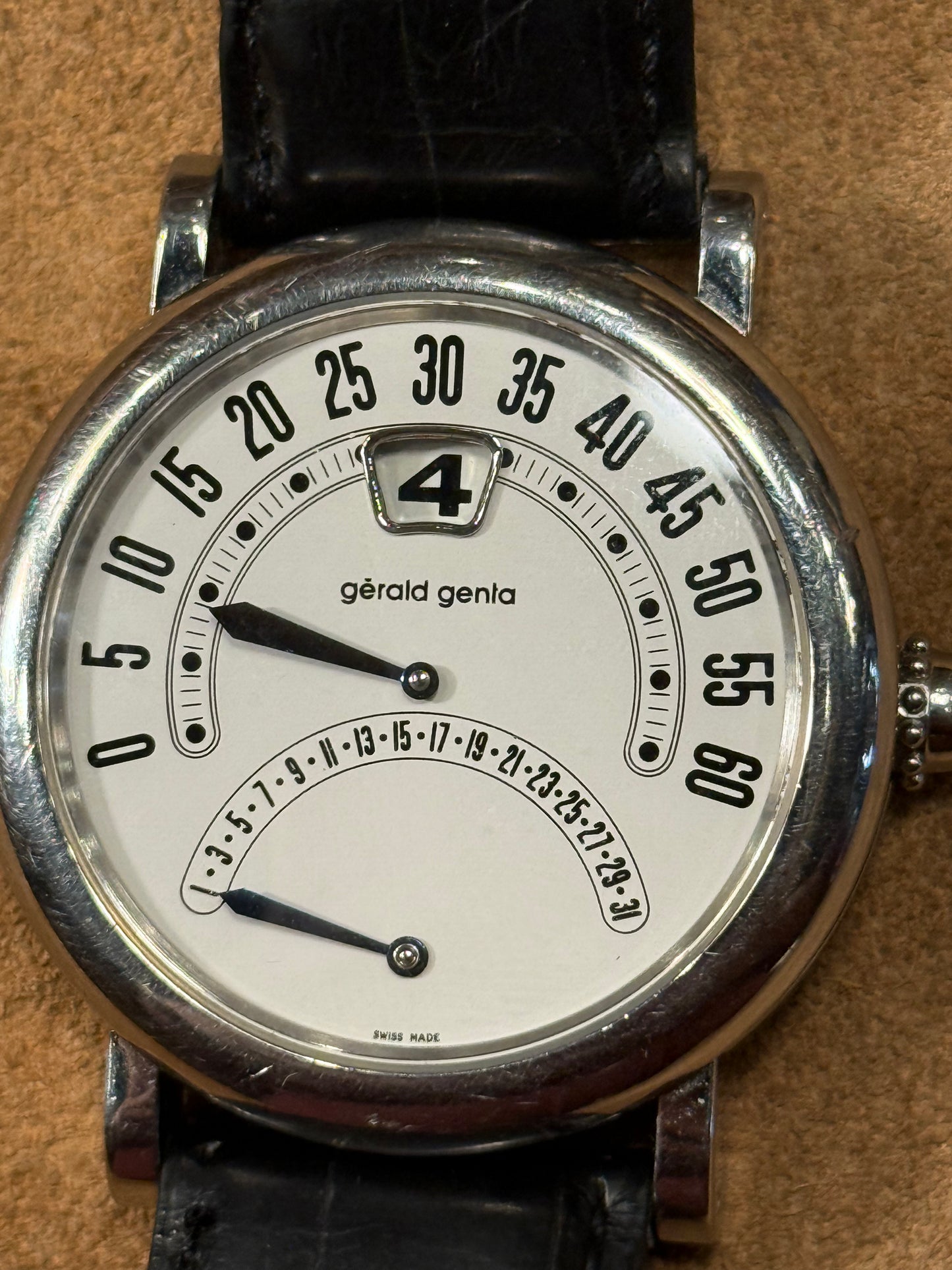 Gerald Grenta jump hour retro classic watch G3754.