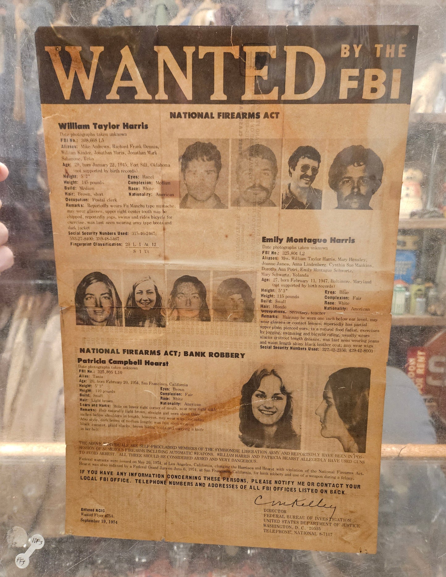 FBI wanted poster Patricia Hearst Symbionese Liberation Army