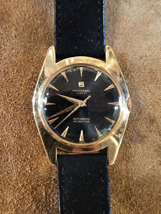 Universal Geneve 10351 Pre Polerouter watch from the 1950s