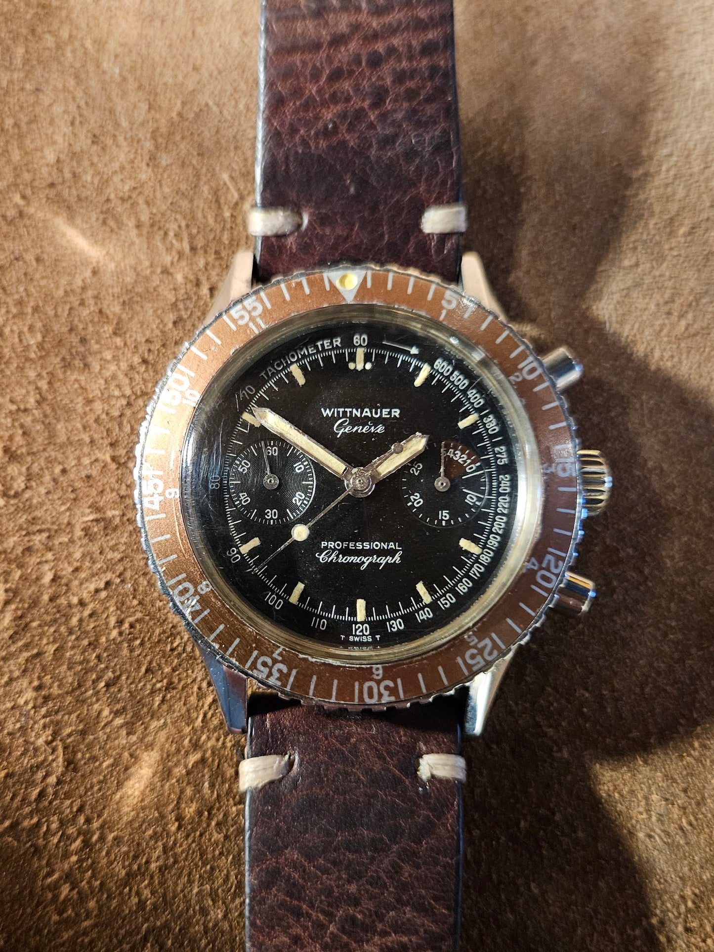 Wittnauer 239T professional Chronograph  7004A watch from the 1960s