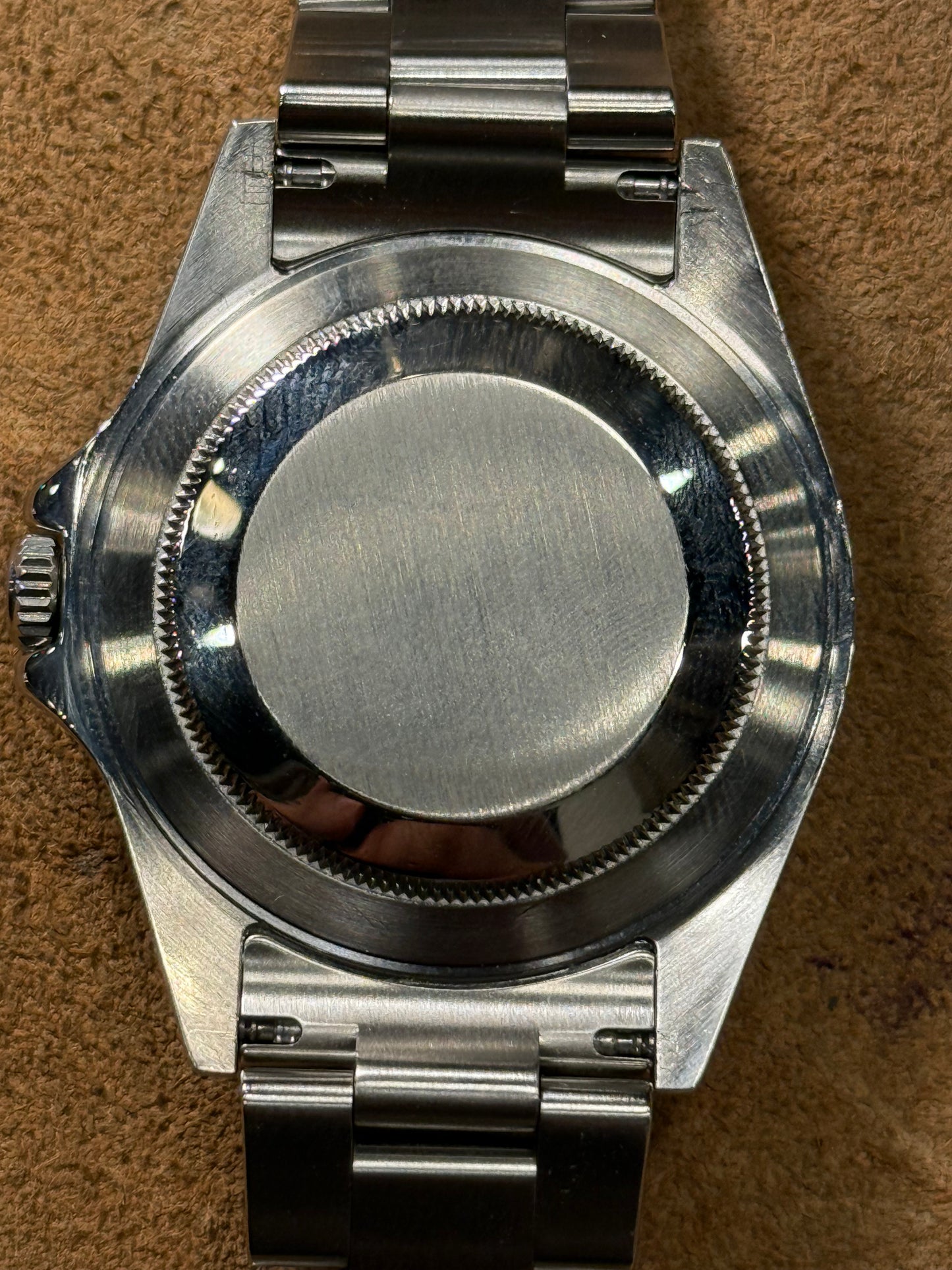 Rolex Explorer 16570 white dial from 2005 watch.